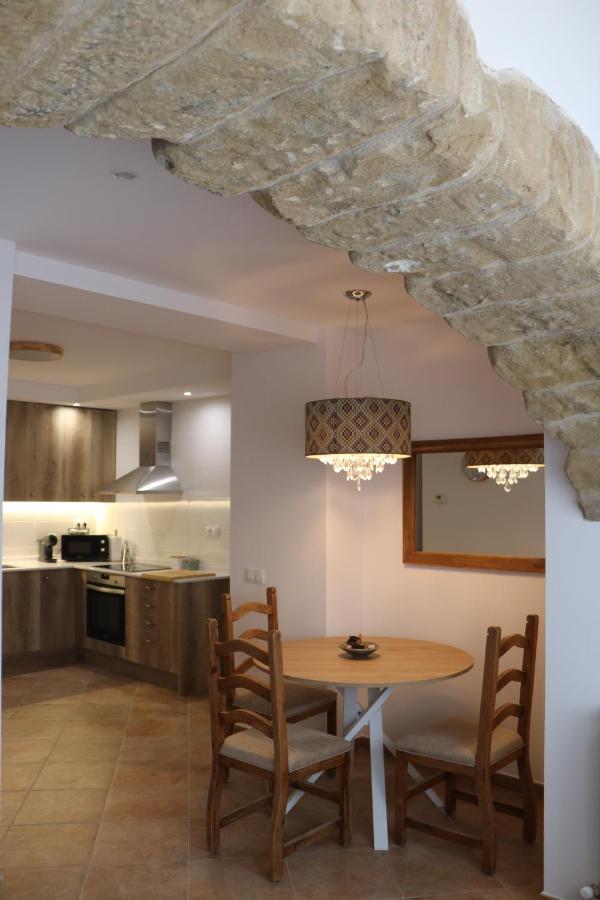 Adahuesca Apartamento Rosellas, Cerca De Alquezar, En Sierra De Guara מראה חיצוני תמונה